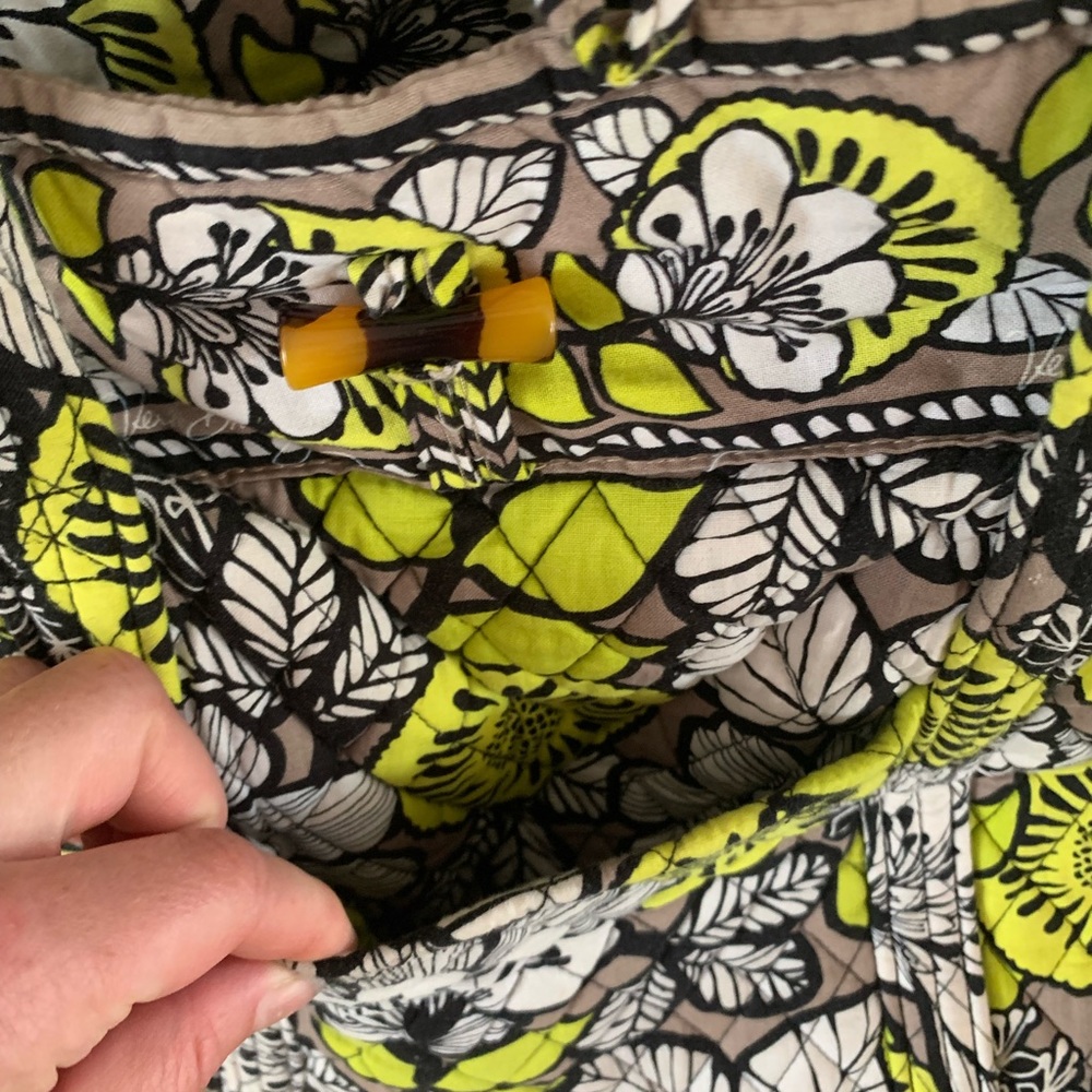 Good used condition Vera Bradley shoulder bag - Picture 2 of 11